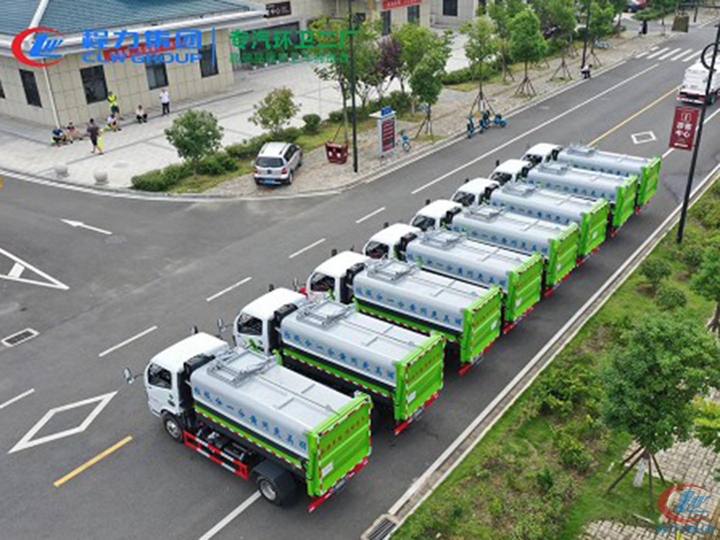 hjc888黄金城集团国六东风福瑞卡5方餐厨垃圾车批量交车
