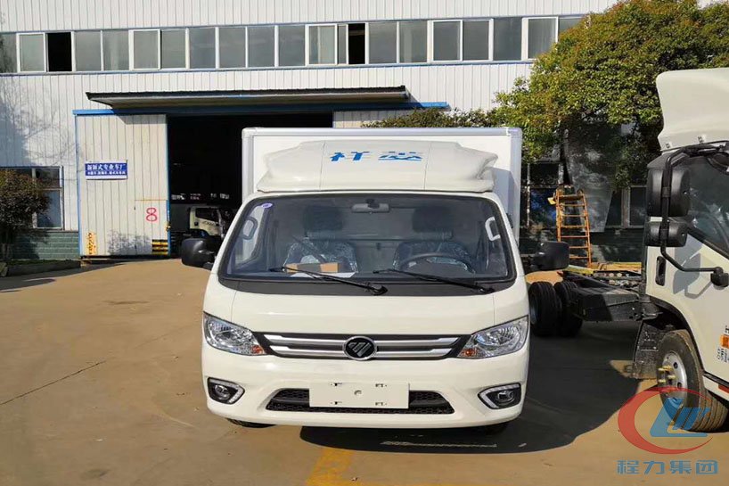 hjc888黄金城专汽福田祥菱M1后双轮冷藏车正面图