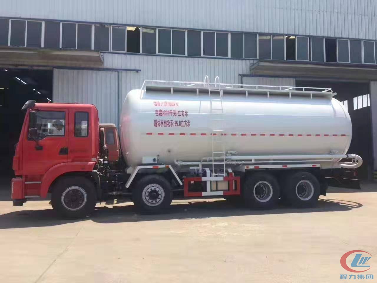 hjc888黄金城集团东风随专前四后八粉粒物料运输车