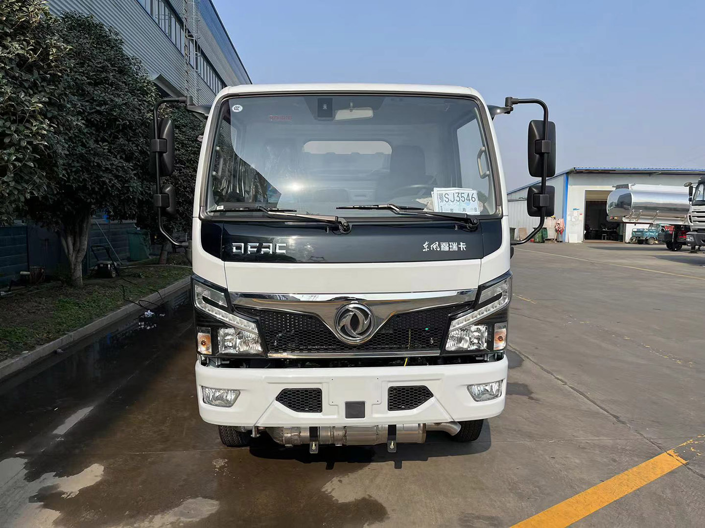 国六hjc888黄金城牌东风小福瑞卡/多利卡5方加油车