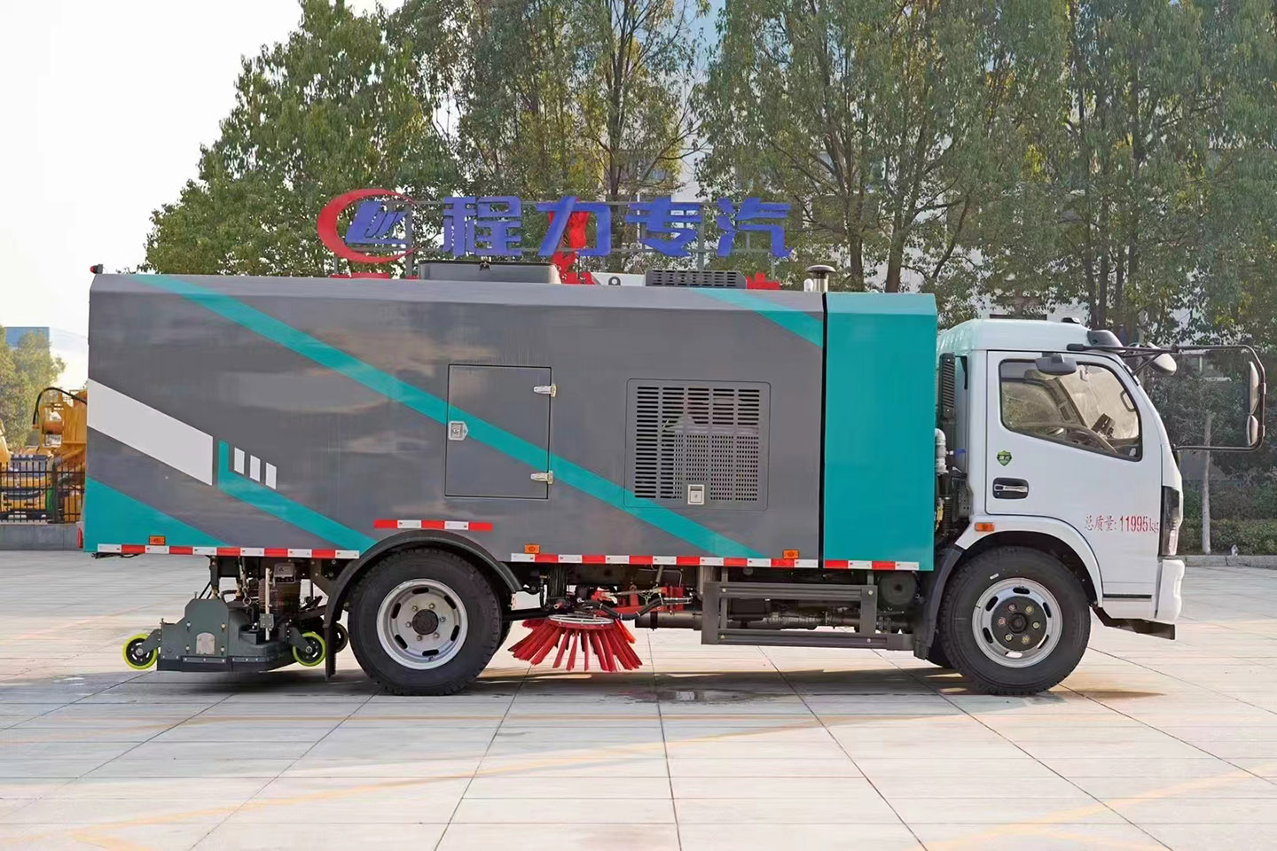 hjc888黄金城东风福瑞卡第三代干湿两用吸尘车